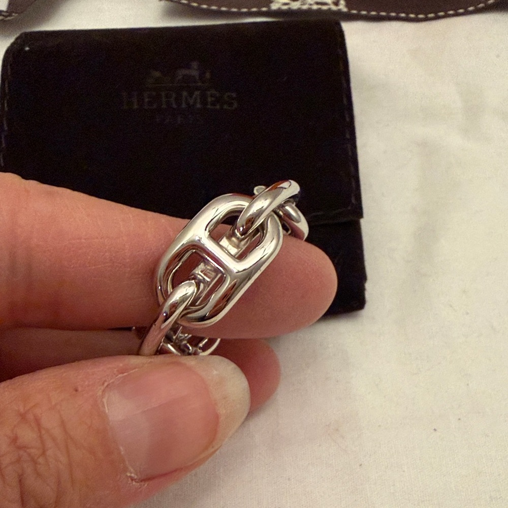 Hermes Silver Scarf Ring with Orange Case & Pouch - Picture 3 of 4